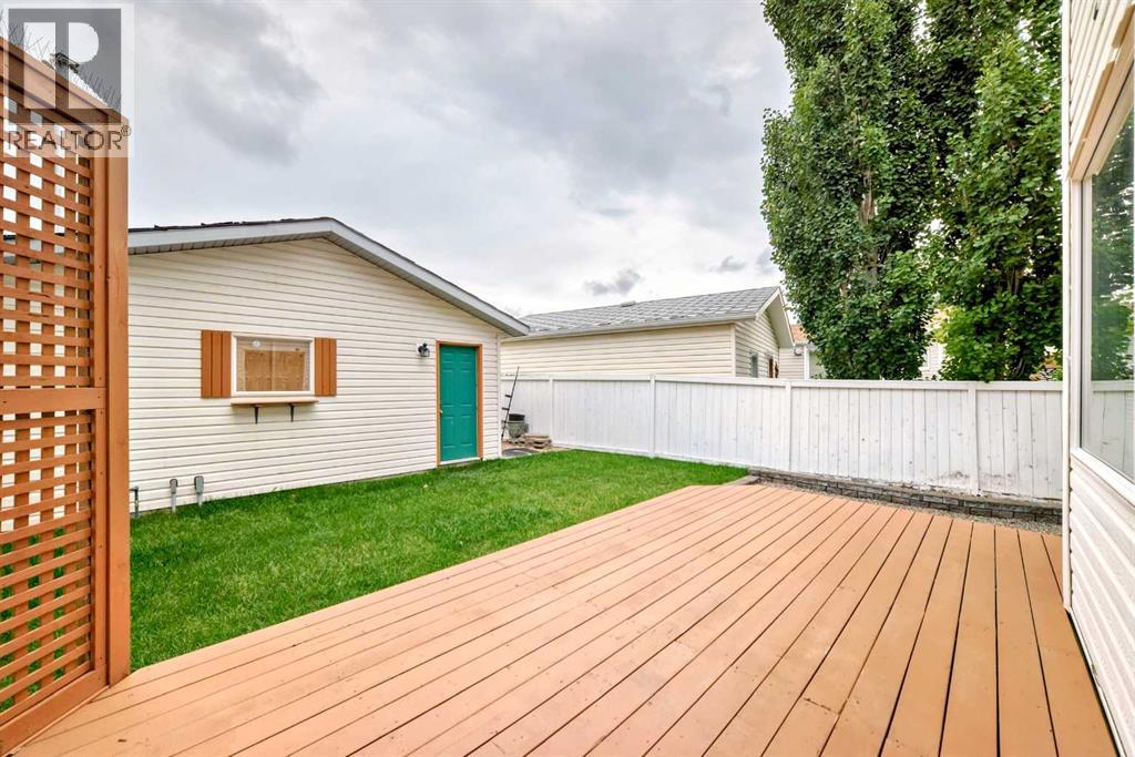 Single Family House for Sale in  Coverdale Way NE Coventry Hills Calgary 