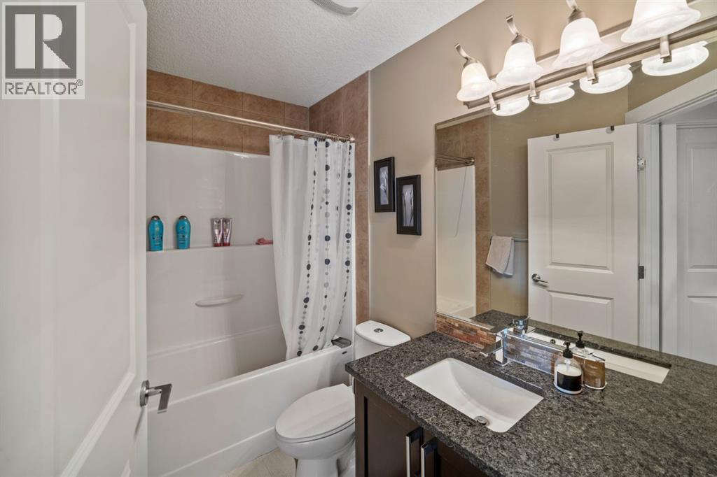 Single Family House for Sale in   Avenue NW Montgomery Calgary 