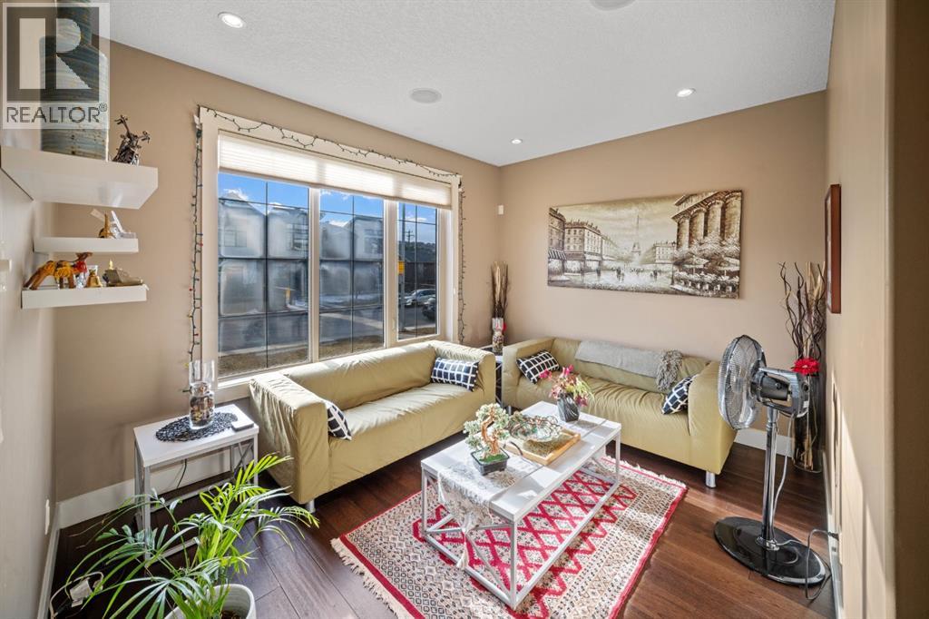 Single Family House for Sale in   Avenue NW Montgomery Calgary 