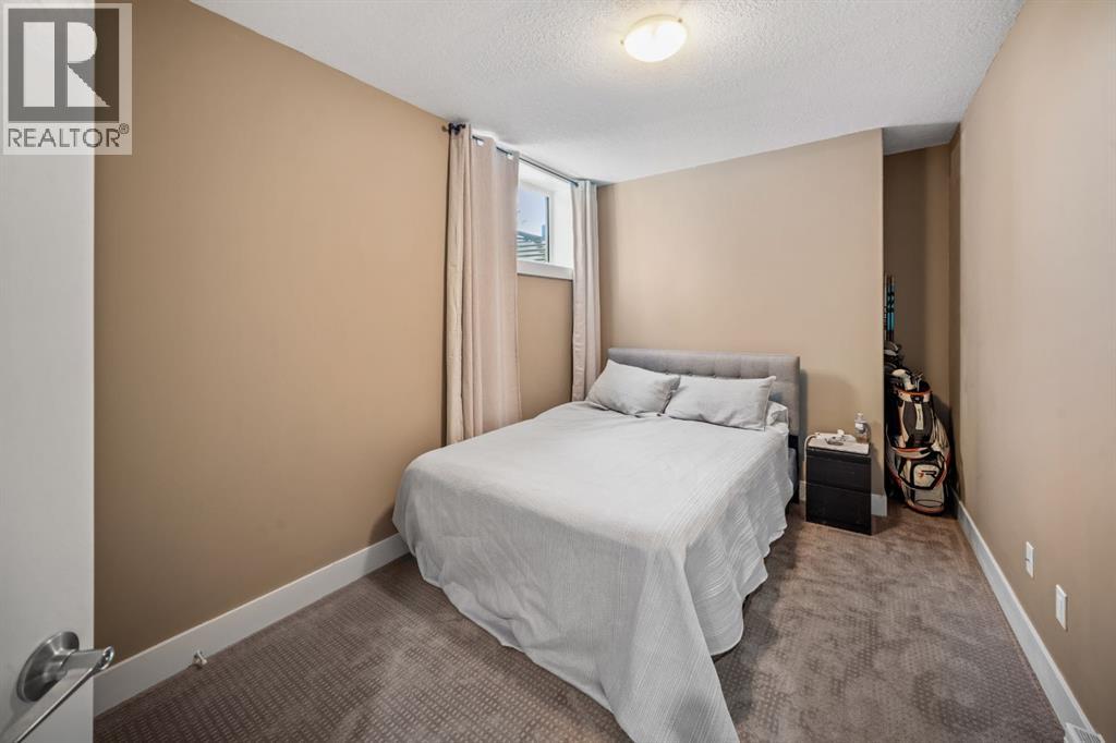 Single Family House for Sale in   Avenue NW Montgomery Calgary 