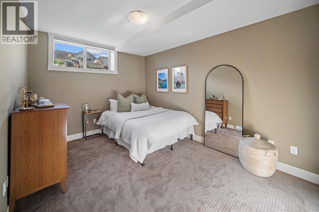 Single Family House for Sale in   Avenue NW Montgomery Calgary 