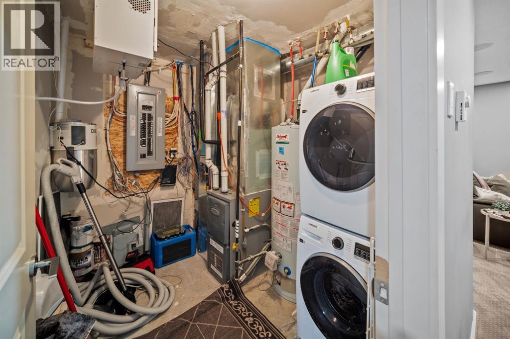 Single Family House for Sale in   Avenue NW Montgomery Calgary 