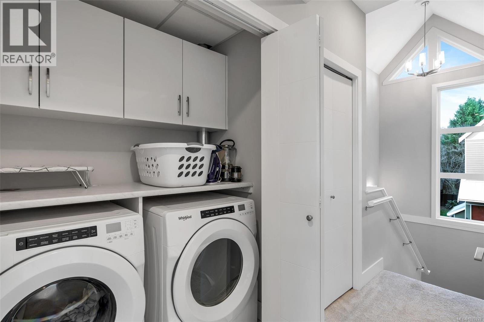 13 4355 Viewmont Ave, Saanich