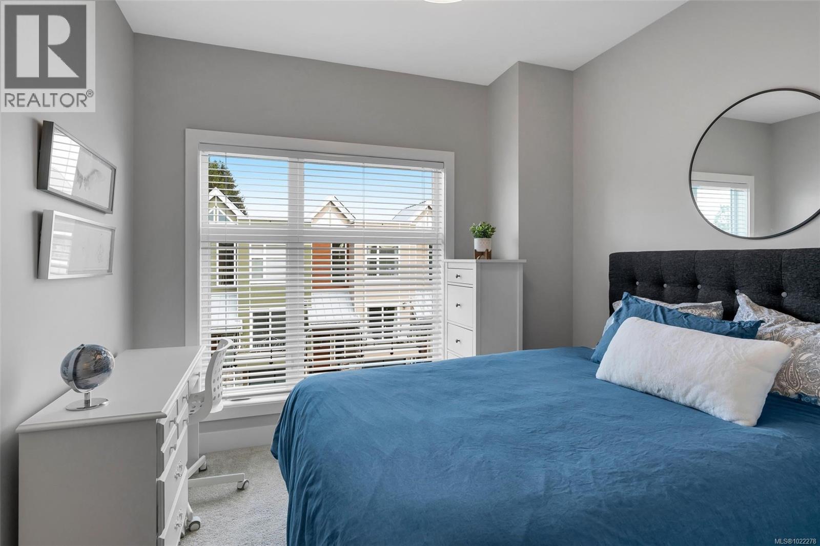 13 4355 Viewmont Ave, Saanich