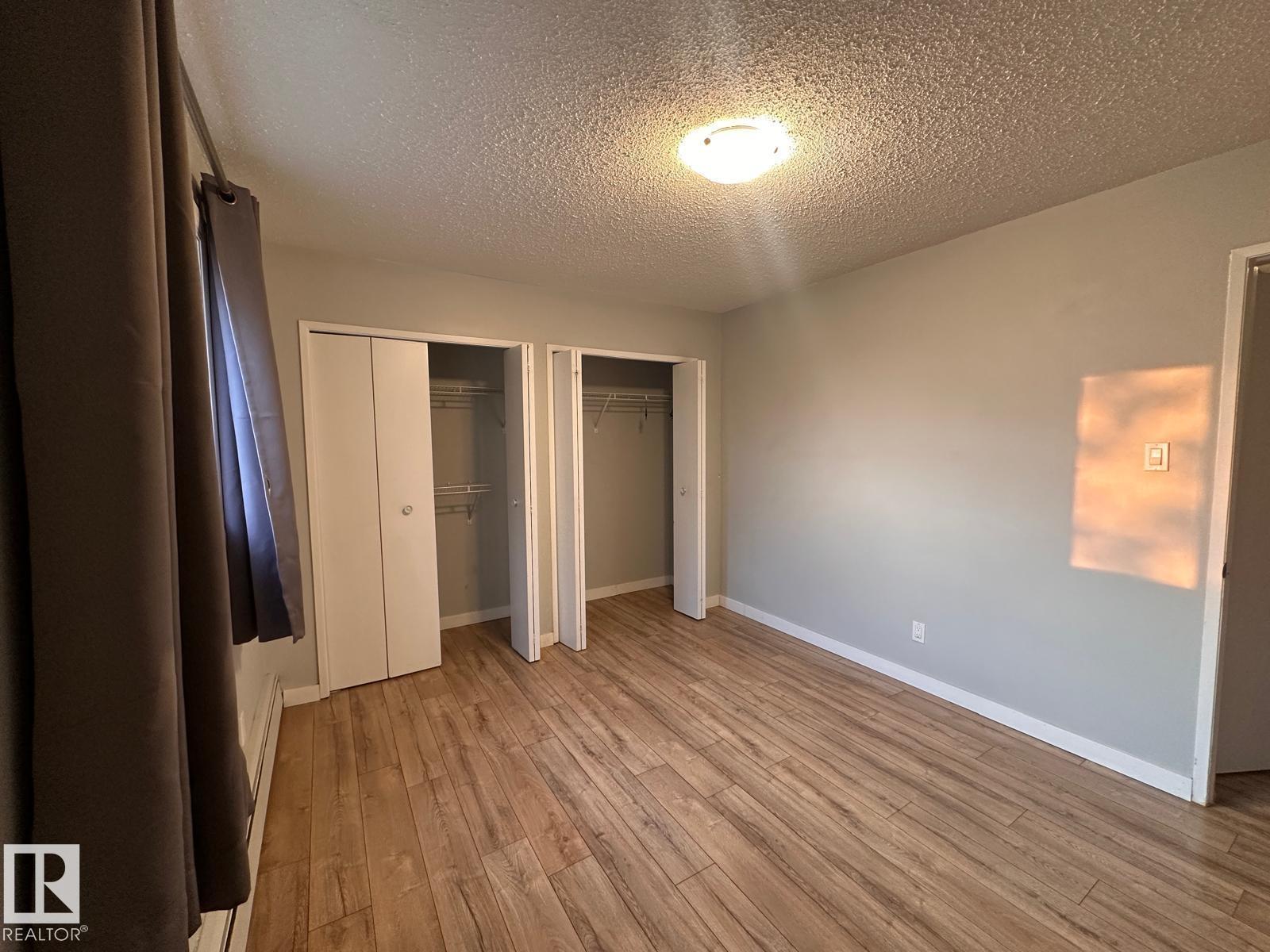 #4 3823 76 ST NW, Edmonton