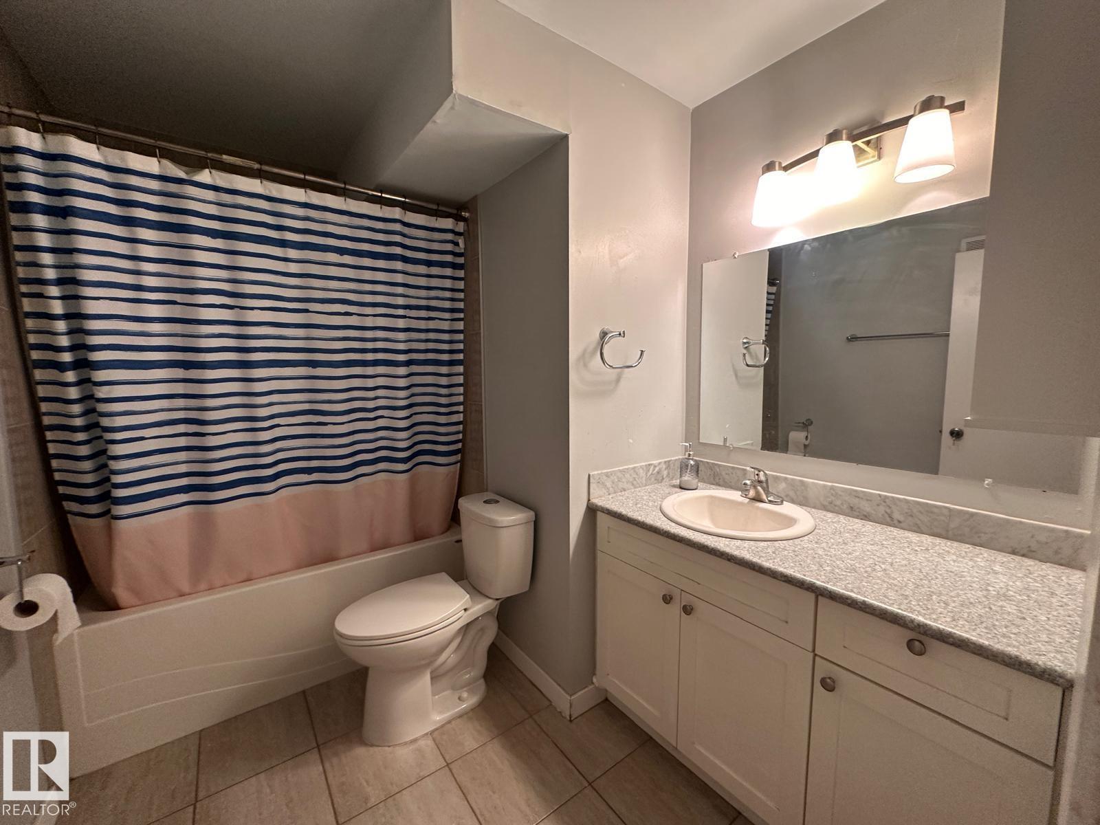 #4 3823 76 ST NW, Edmonton