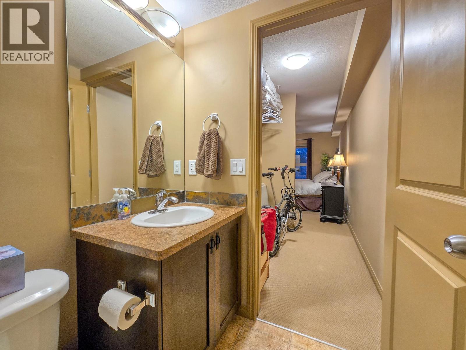 4874 STANLEY Street Unit# 2210, Radium Hot Springs