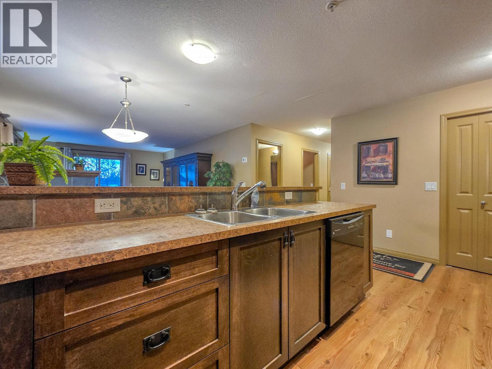 4874 STANLEY Street Unit# 2210, Radium Hot Springs