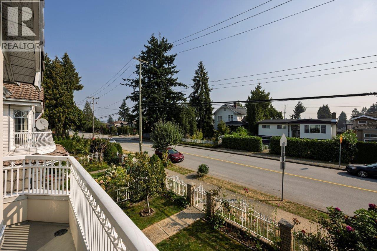 6865 SPERLING AVENUE, Burnaby