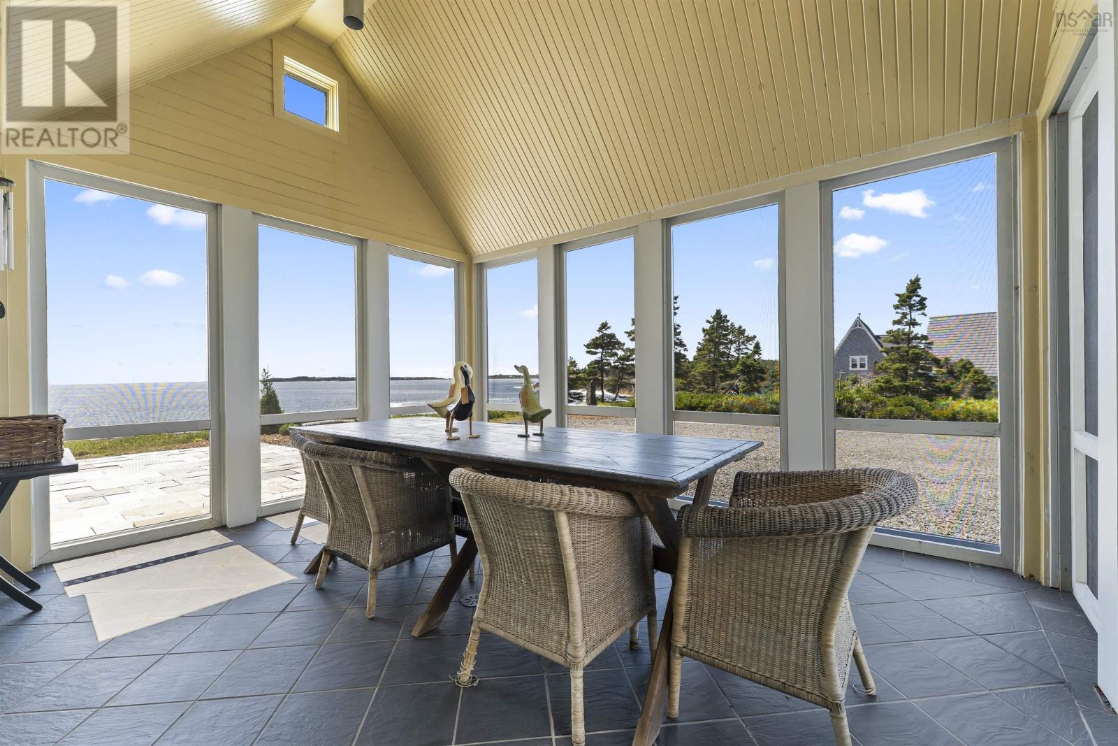 Property 18 of 44 of 604 Middle Road