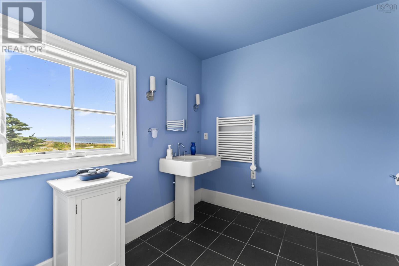 Property 32 of 44 of 604 Middle Road