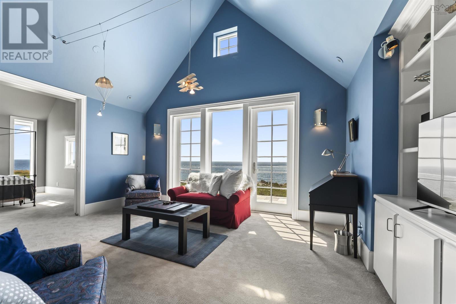 Property 21 of 44 of 604 Middle Road