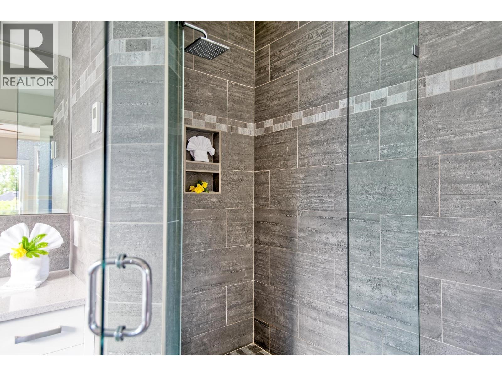 6369 JASPER ROAD, Sechelt