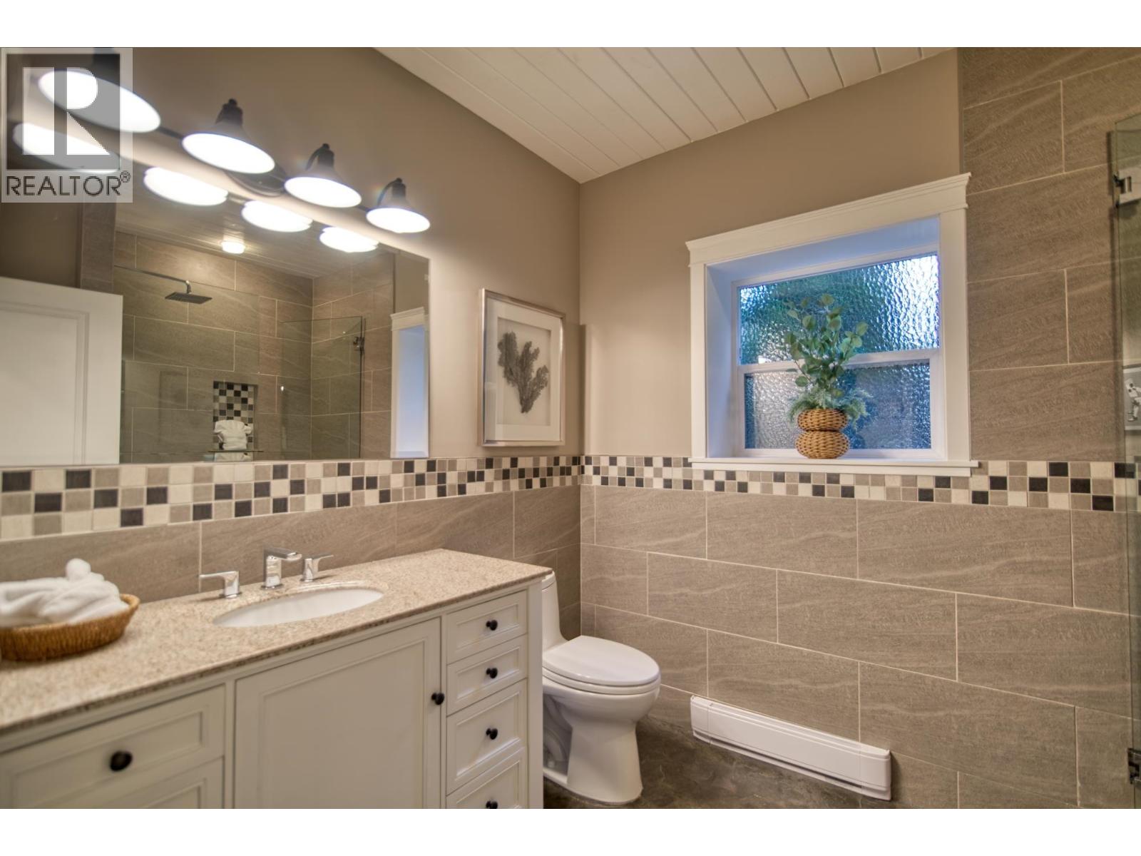 6369 JASPER ROAD, Sechelt