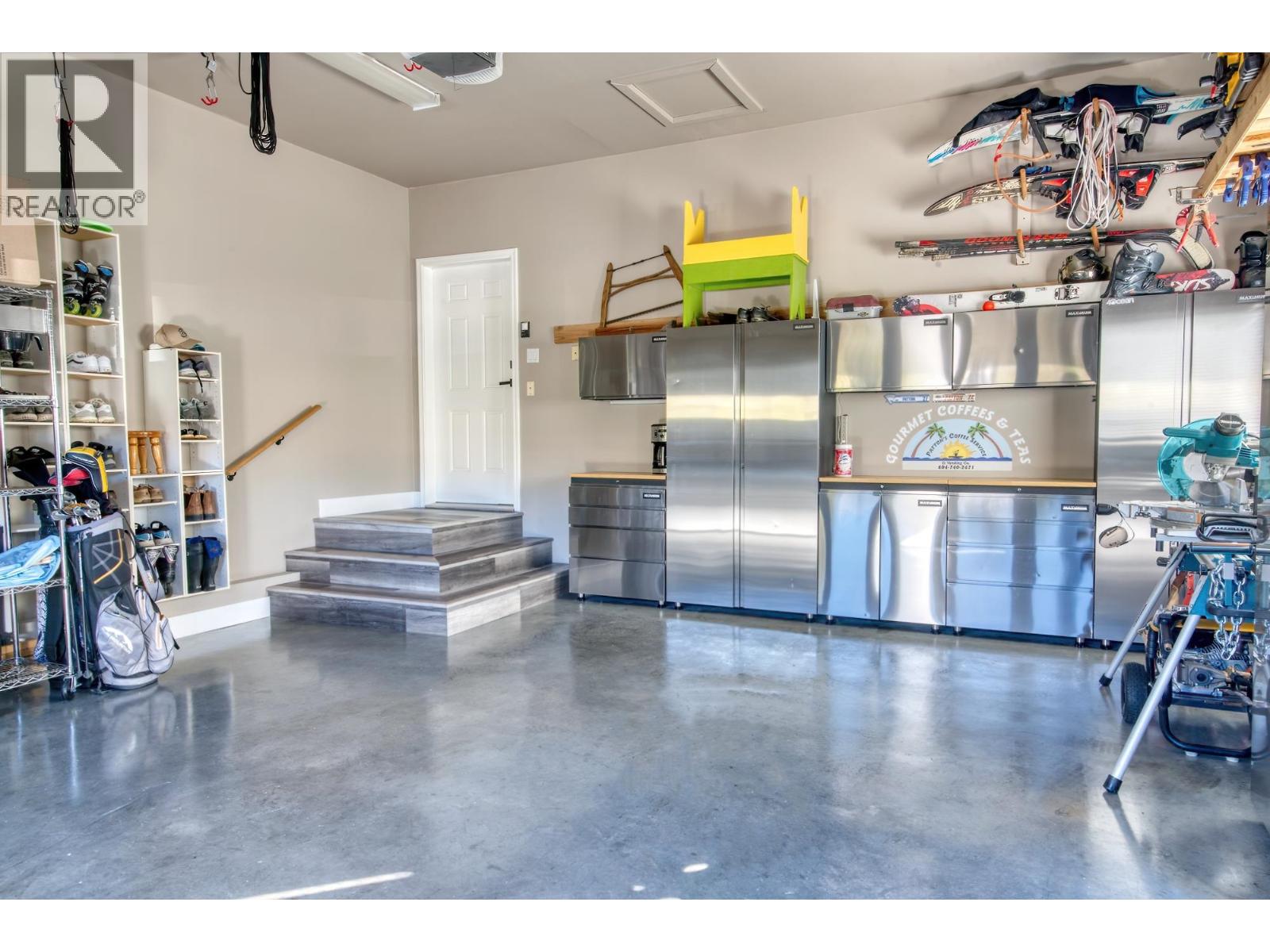 6369 JASPER ROAD, Sechelt