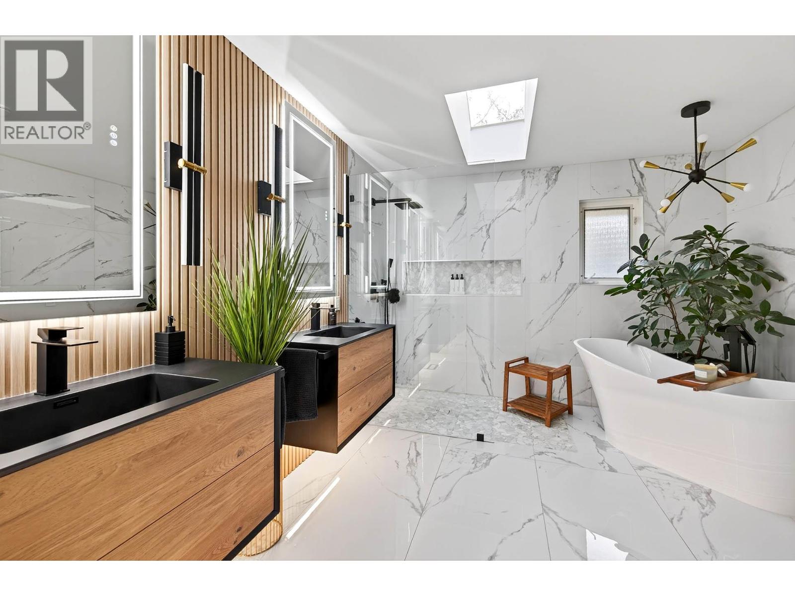 1095 Laurel Place, Kamloops