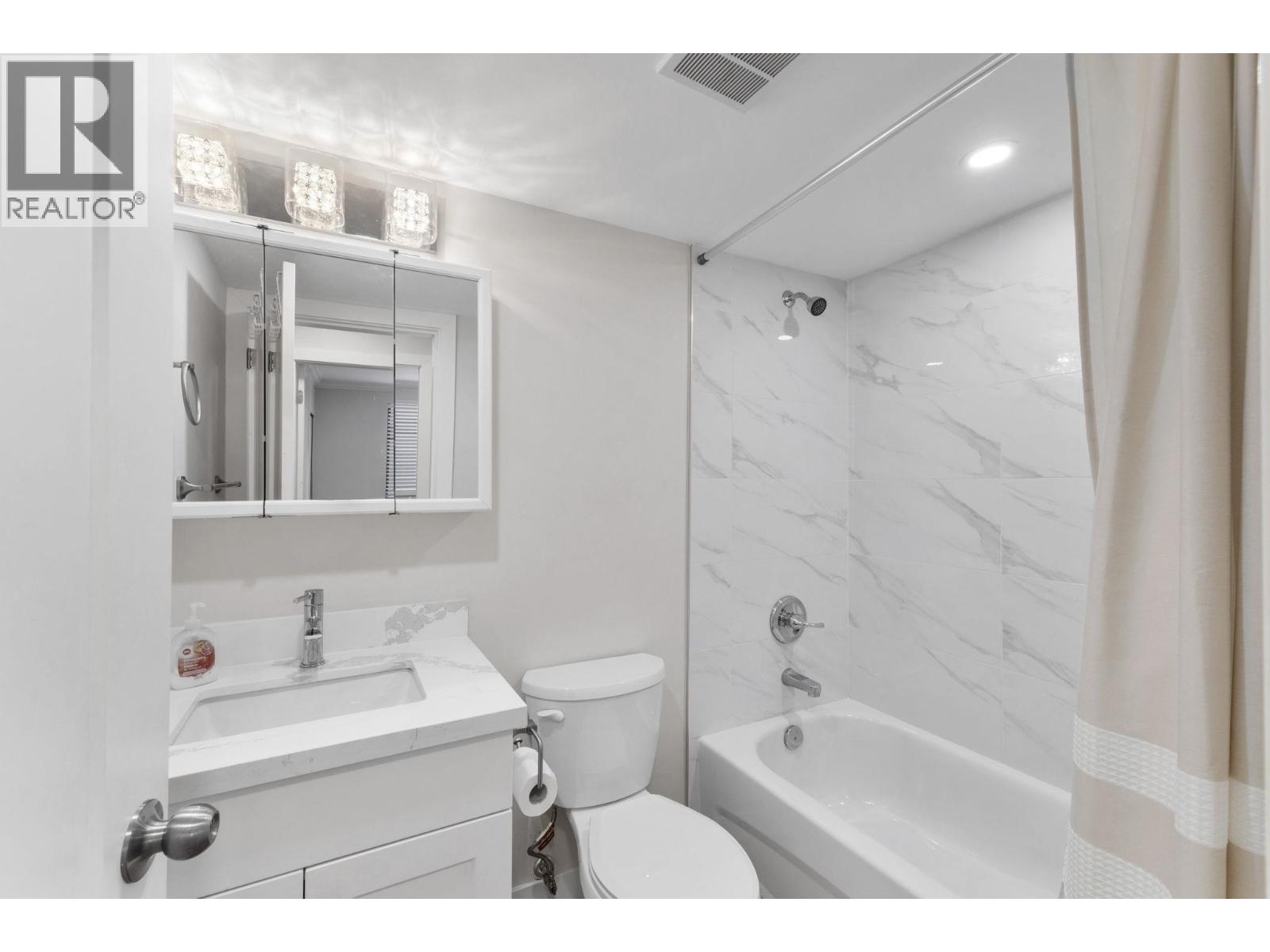 102 9152 SATURNA DRIVE, Burnaby