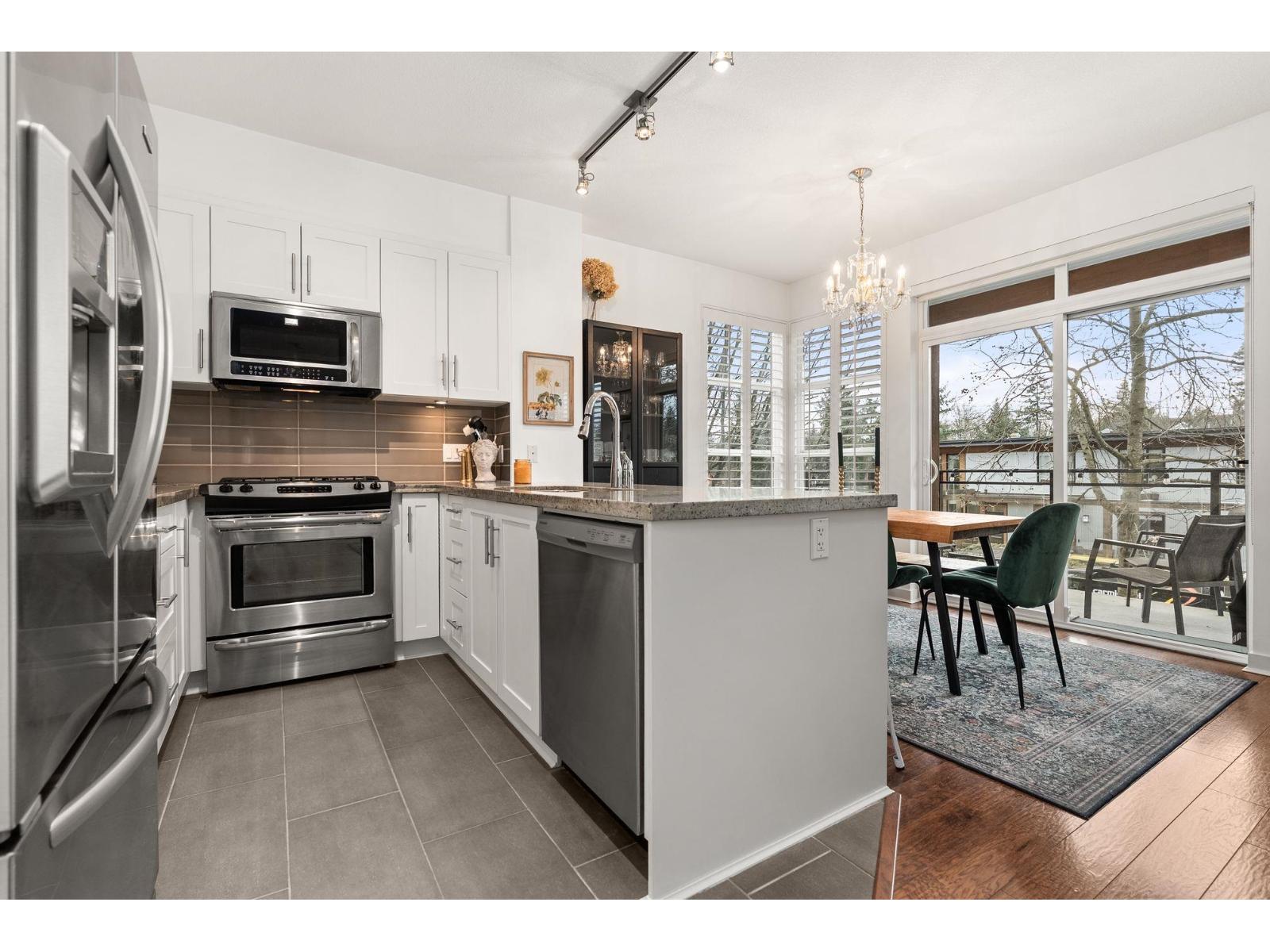 203 23255 BILLY BROWN ROAD, Langley