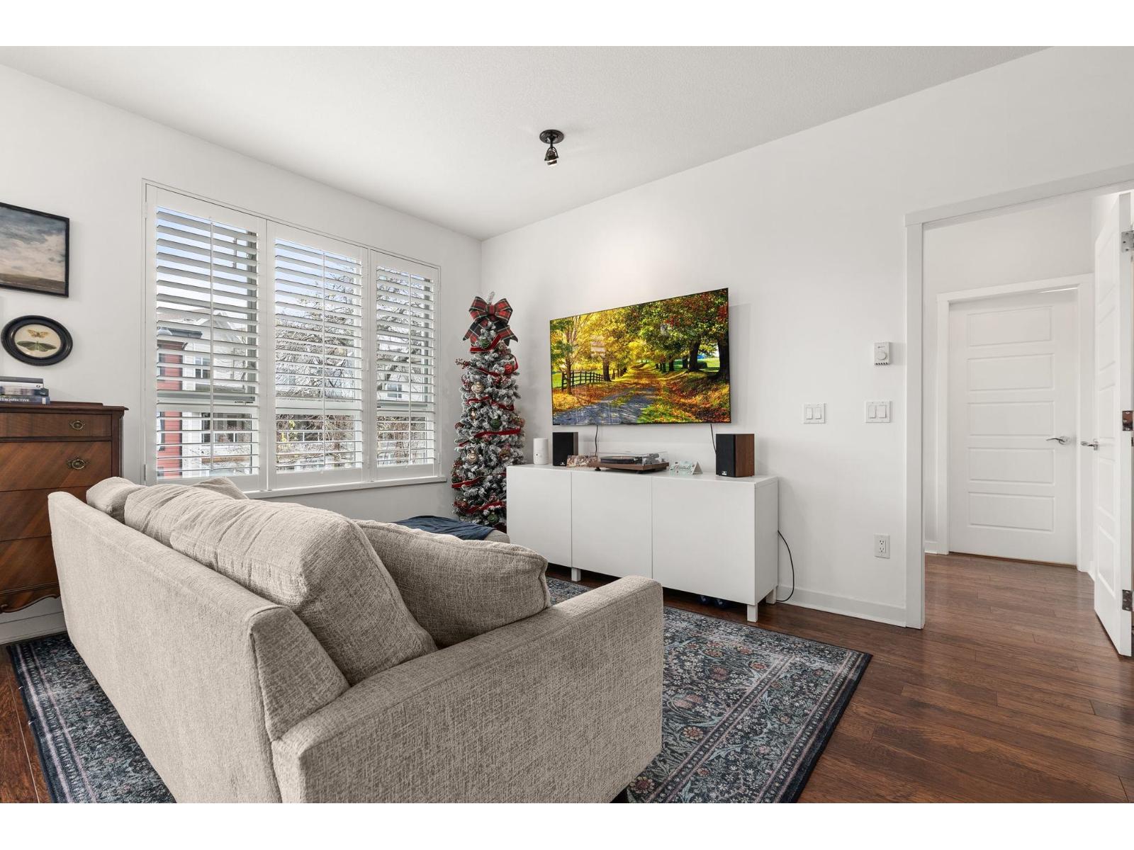 203 23255 BILLY BROWN ROAD, Langley