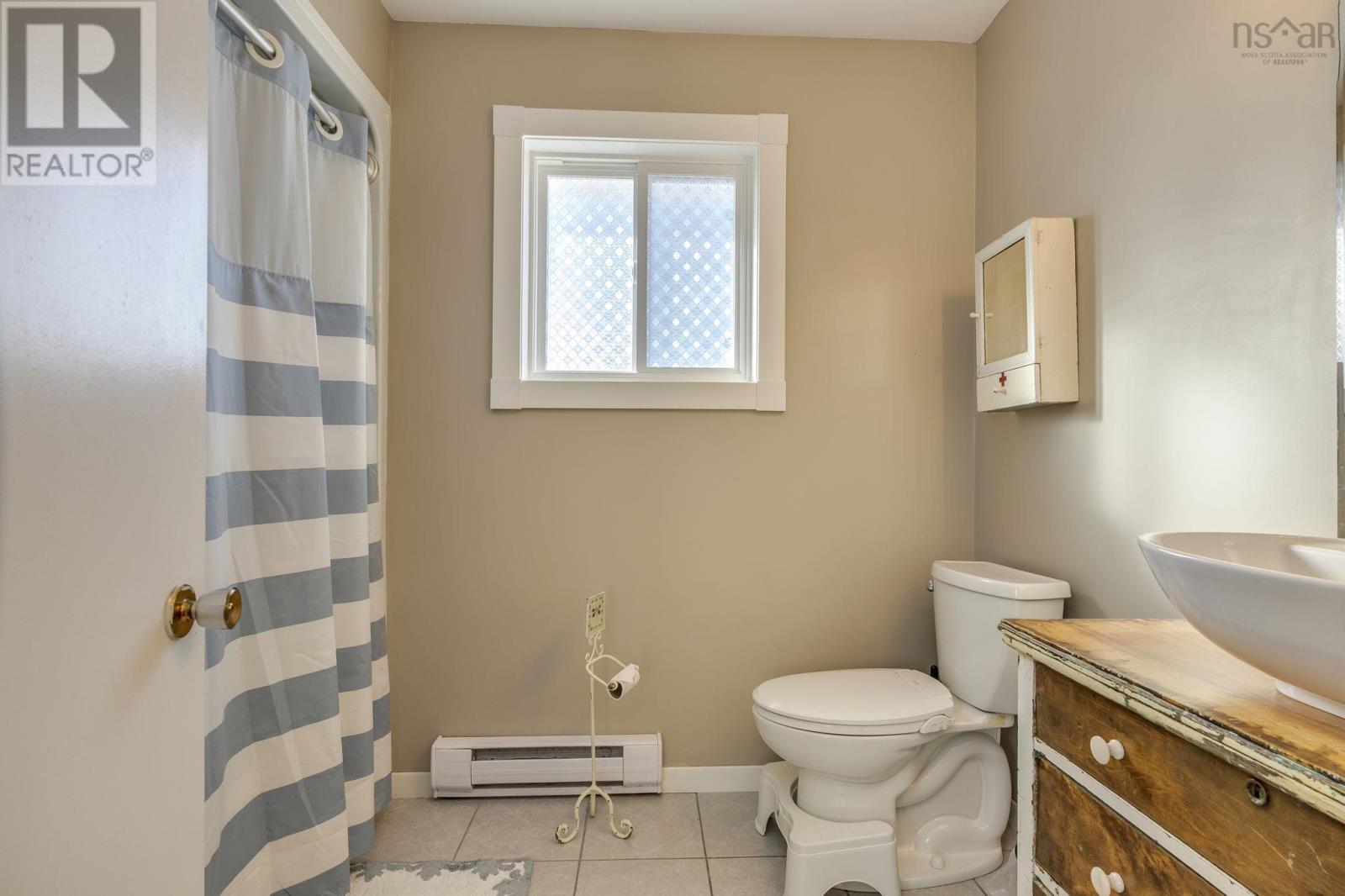 Property 27 of 40 of 88 Merrimac Drive