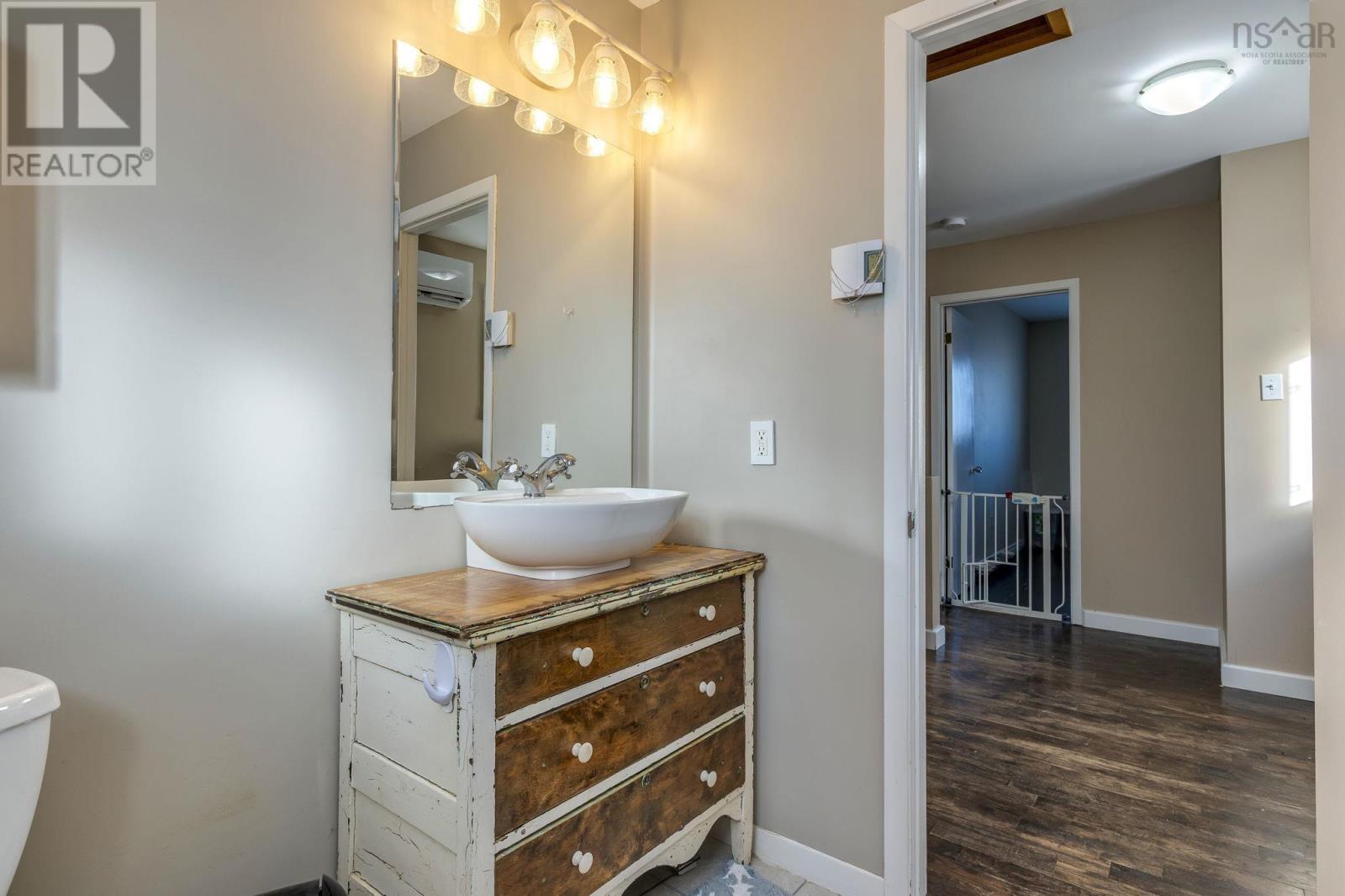 Property 28 of 40 of 88 Merrimac Drive