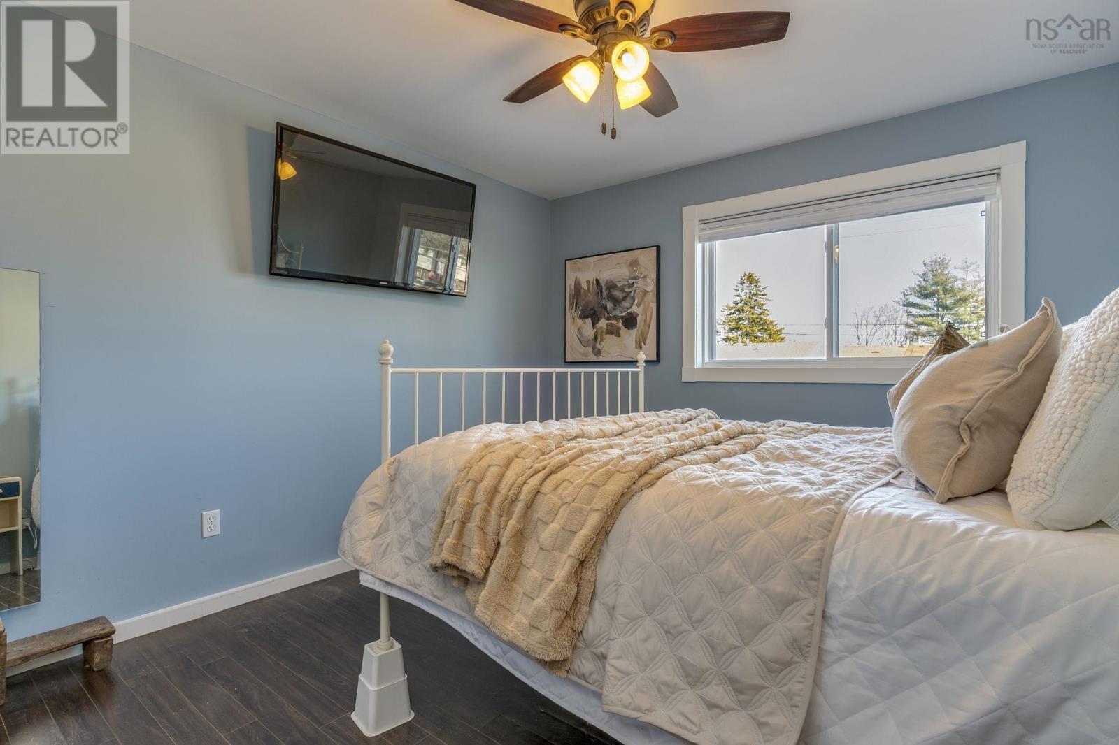 Property 29 of 40 of 88 Merrimac Drive