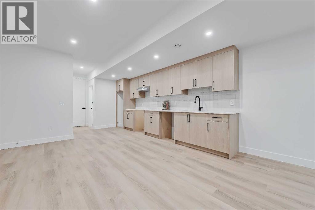 Single Family House for Sale in   Avenue NE Renfrew Calgary 