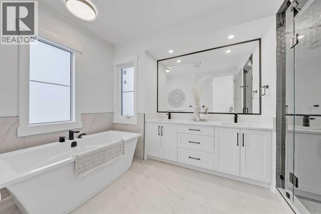 Single Family House for Sale in   Avenue NE Renfrew Calgary 