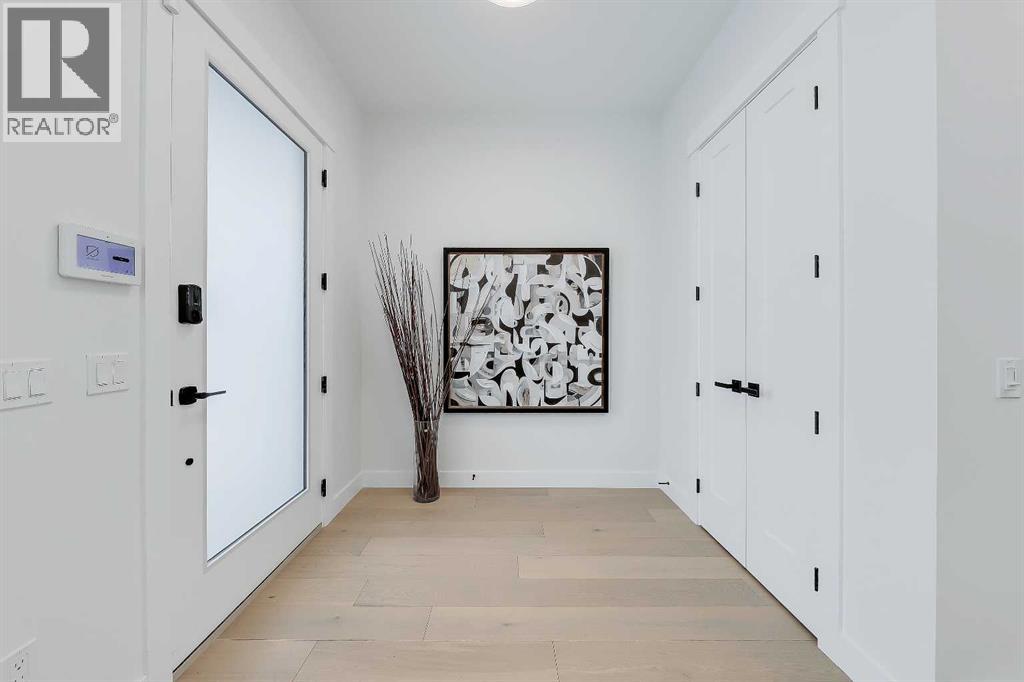 Single Family House for Sale in   Avenue NE Renfrew Calgary 