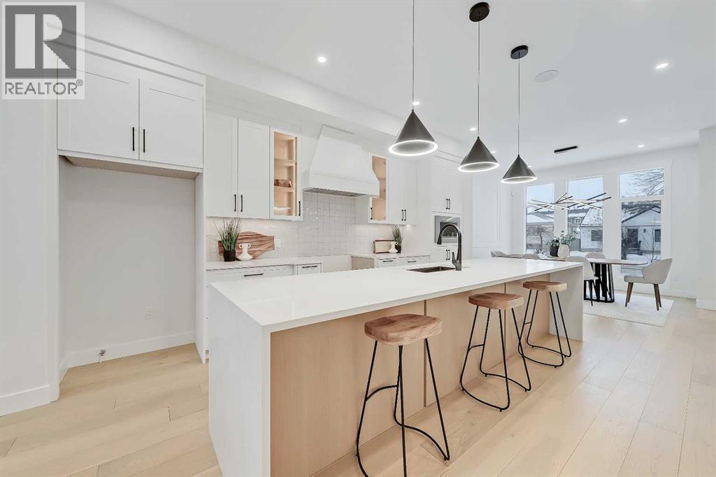 Single Family House for Sale in   Avenue NE Renfrew Calgary 