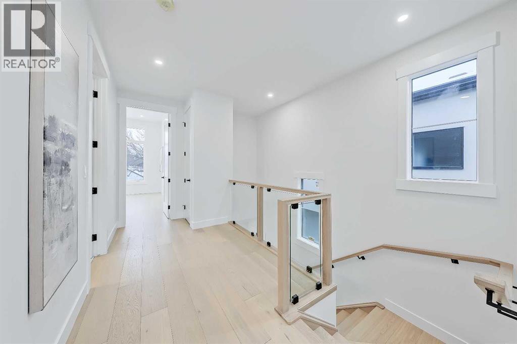 Single Family House for Sale in   Avenue NE Renfrew Calgary 