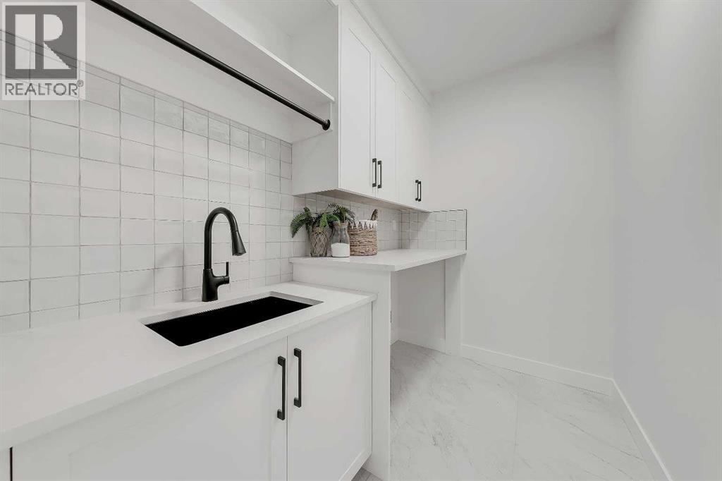 Single Family House for Sale in   Avenue NE Renfrew Calgary 