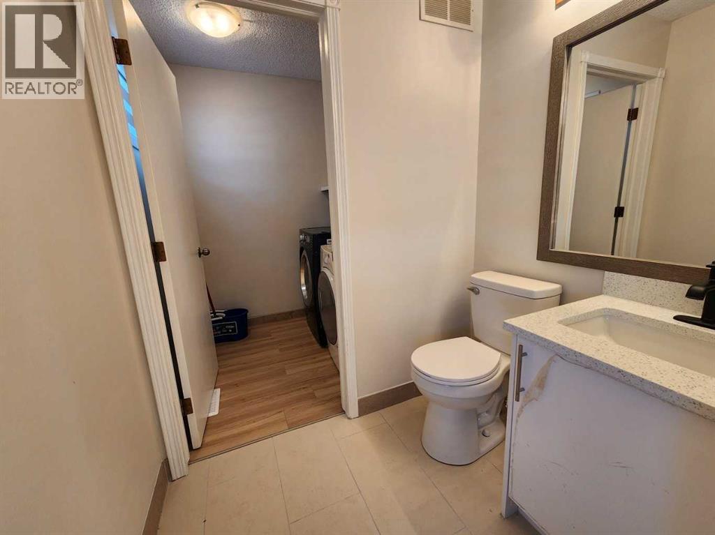 Single Family House for Sale in  Harvest Rose Circle NE Harvest Hills Calgary 