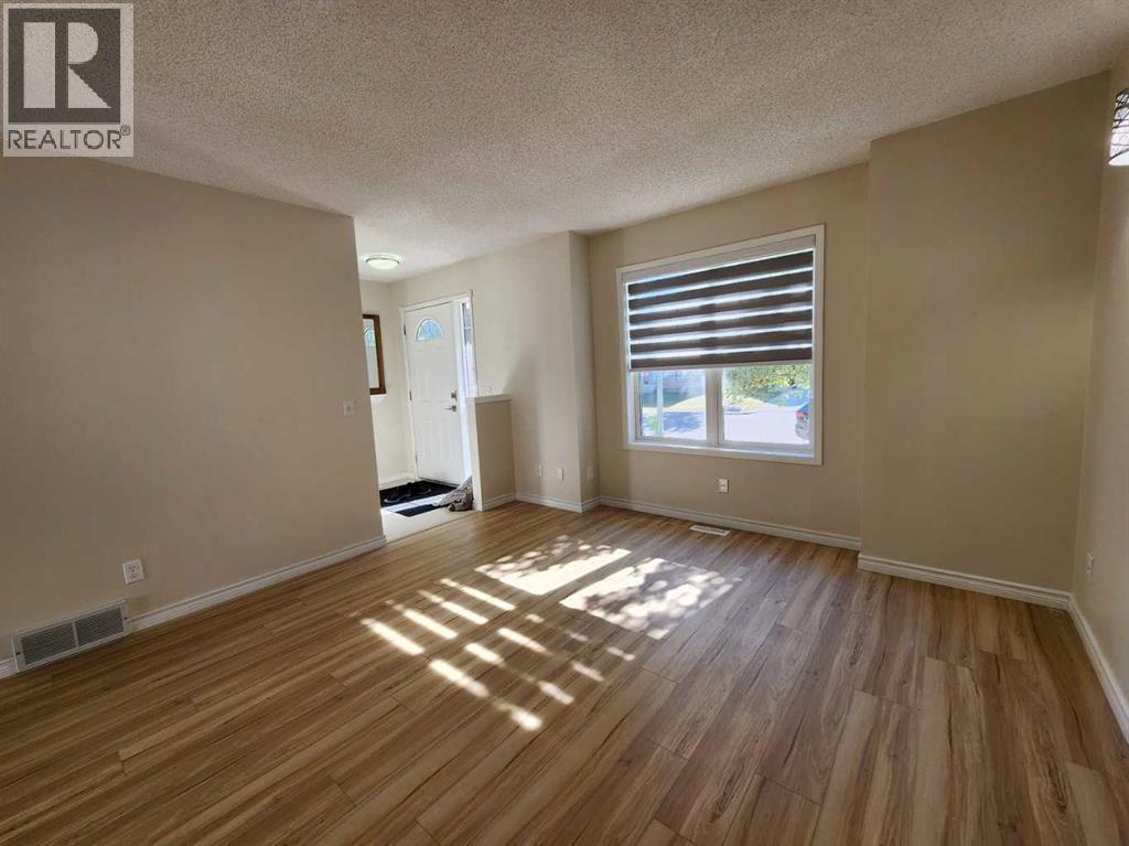 Single Family House for Sale in  Harvest Rose Circle NE Harvest Hills Calgary 