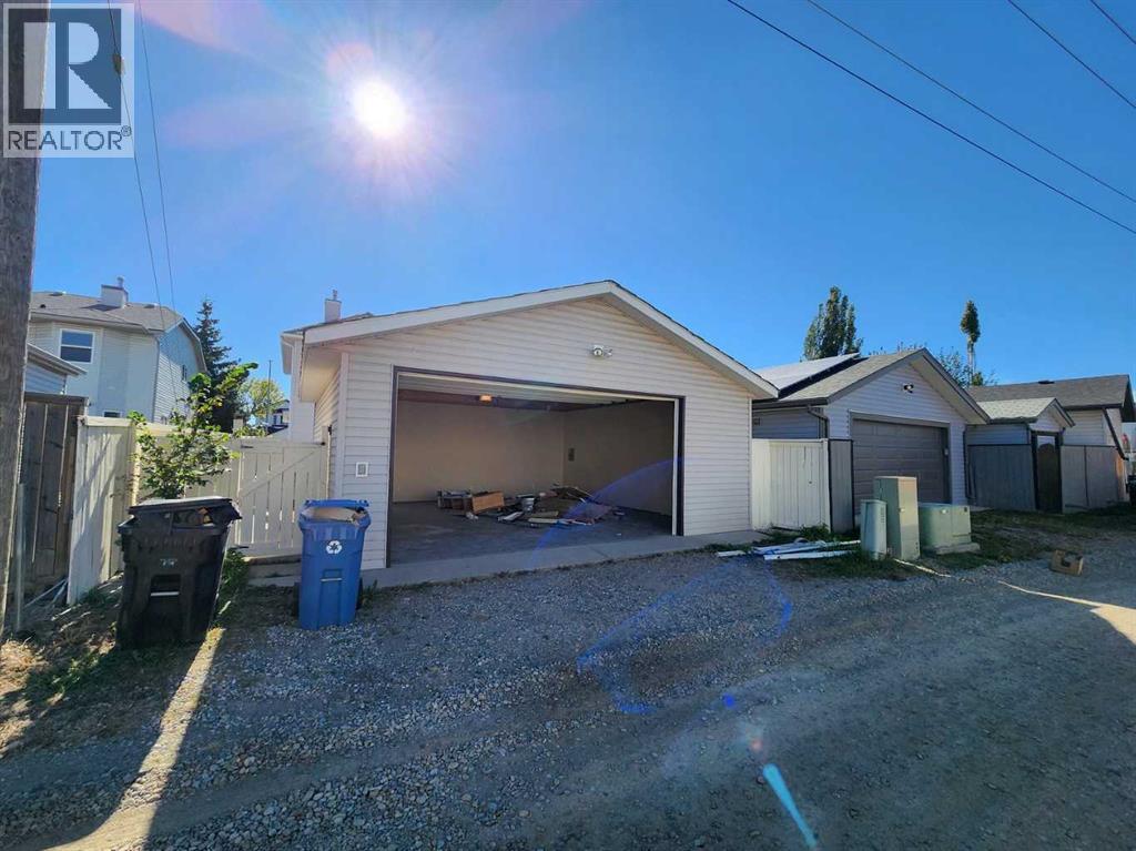 Single Family House for Sale in  Harvest Rose Circle NE Harvest Hills Calgary 