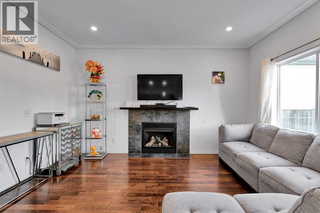 Single Family House for Sale in  Evansmeade Common NW Evanston Calgary 