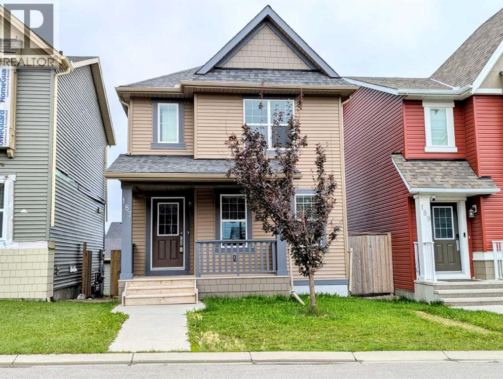 Single Family House for Sale in  Evansborough Way NW Evanston Calgary 