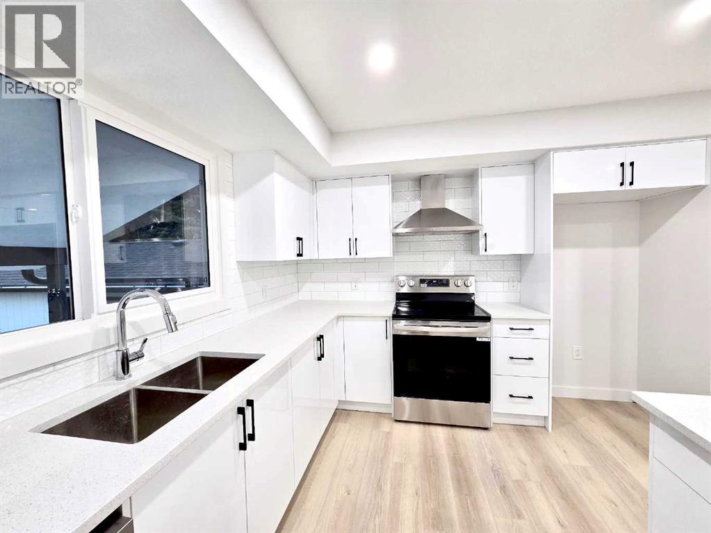 Single Family House Bi-level for Sale in  Whiteview Close NE Whitehorn Calgary 