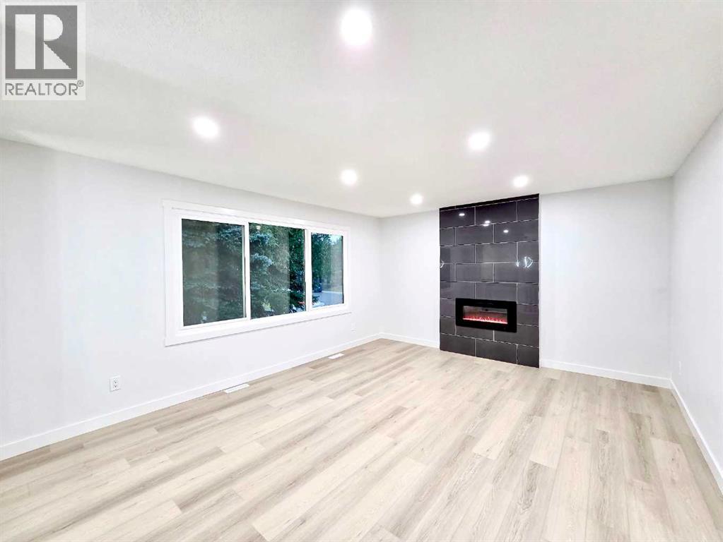 Single Family House Bi-level for Sale in  Whiteview Close NE Whitehorn Calgary 