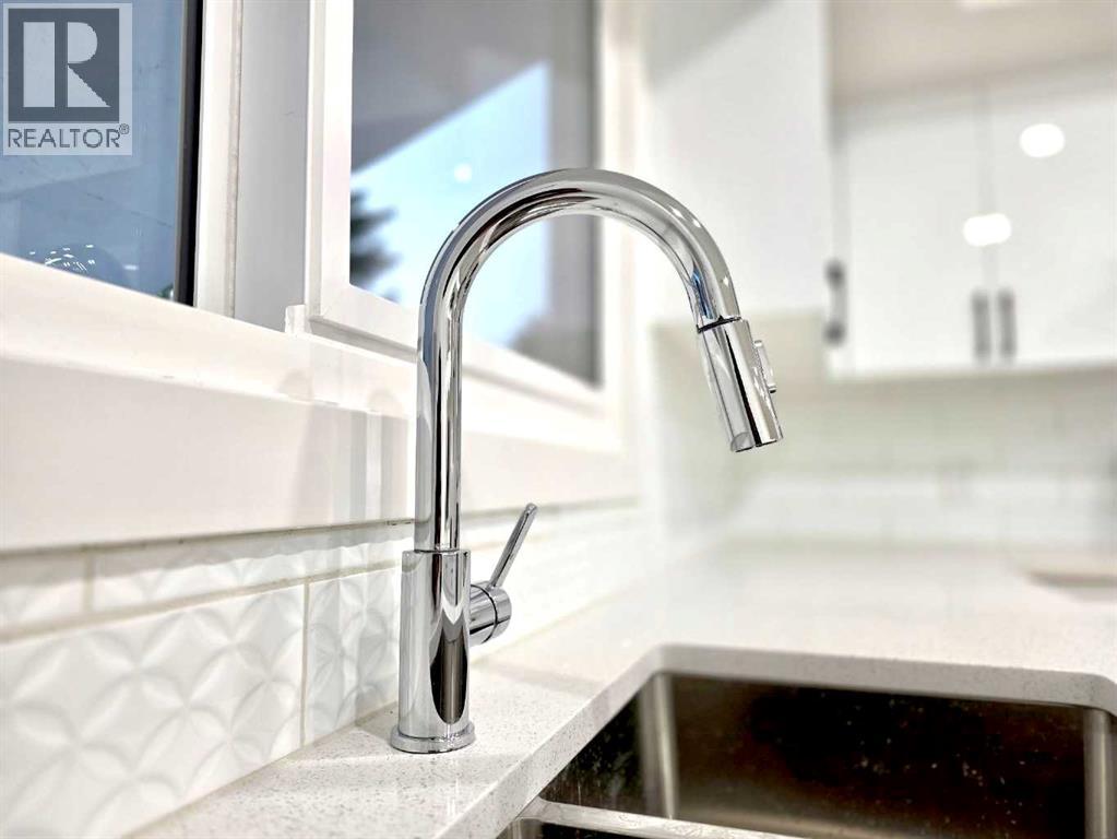 Single Family House Bi-level for Sale in  Whiteview Close NE Whitehorn Calgary 