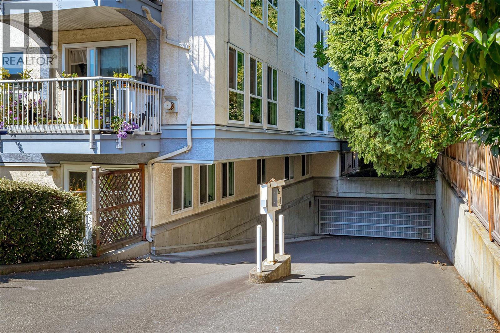 403 1028 Balmoral Road, Victoria