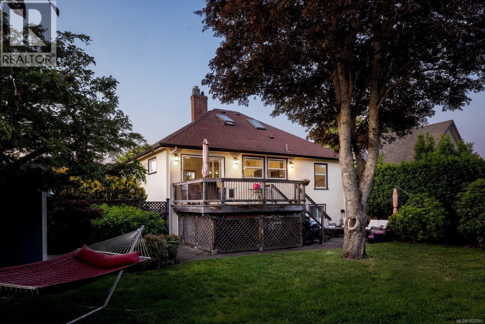  2535 Dalhousie Street, Oak Bay