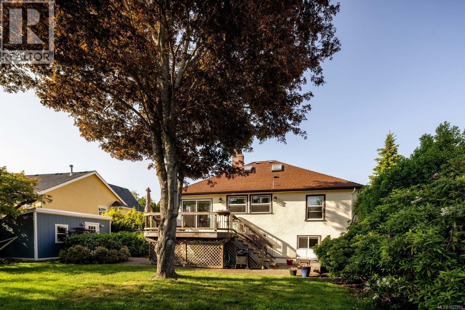  2535 Dalhousie Street, Oak Bay