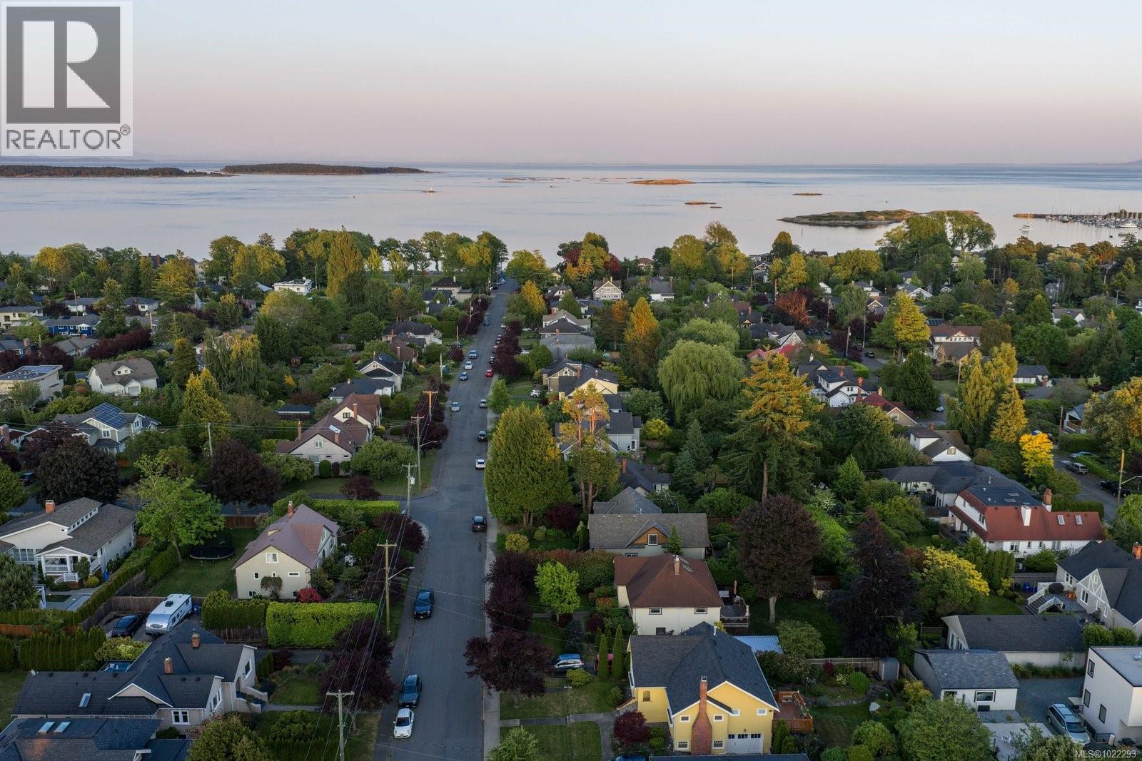  2535 Dalhousie Street, Oak Bay