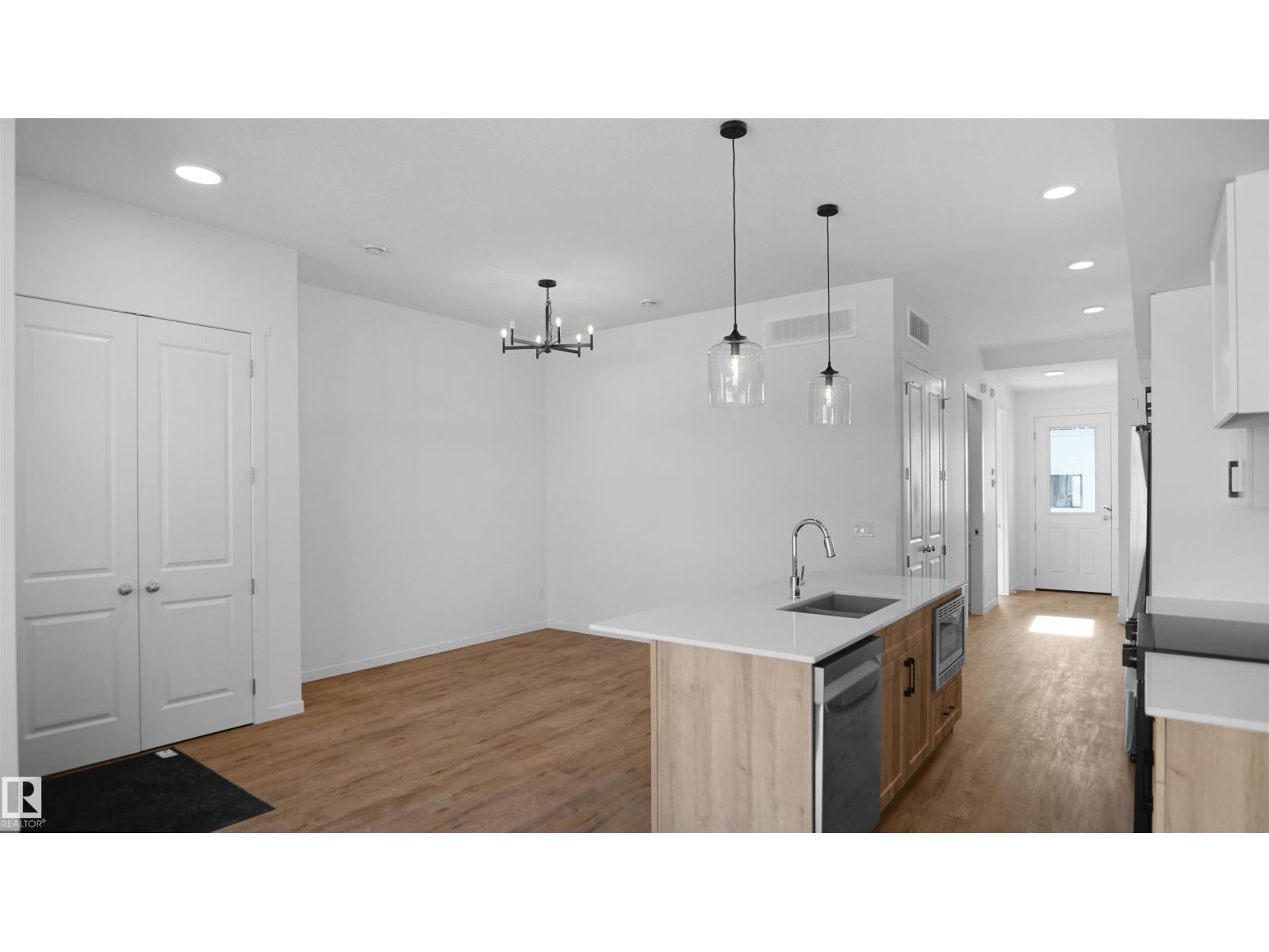 20605 42 AV NW, Edmonton