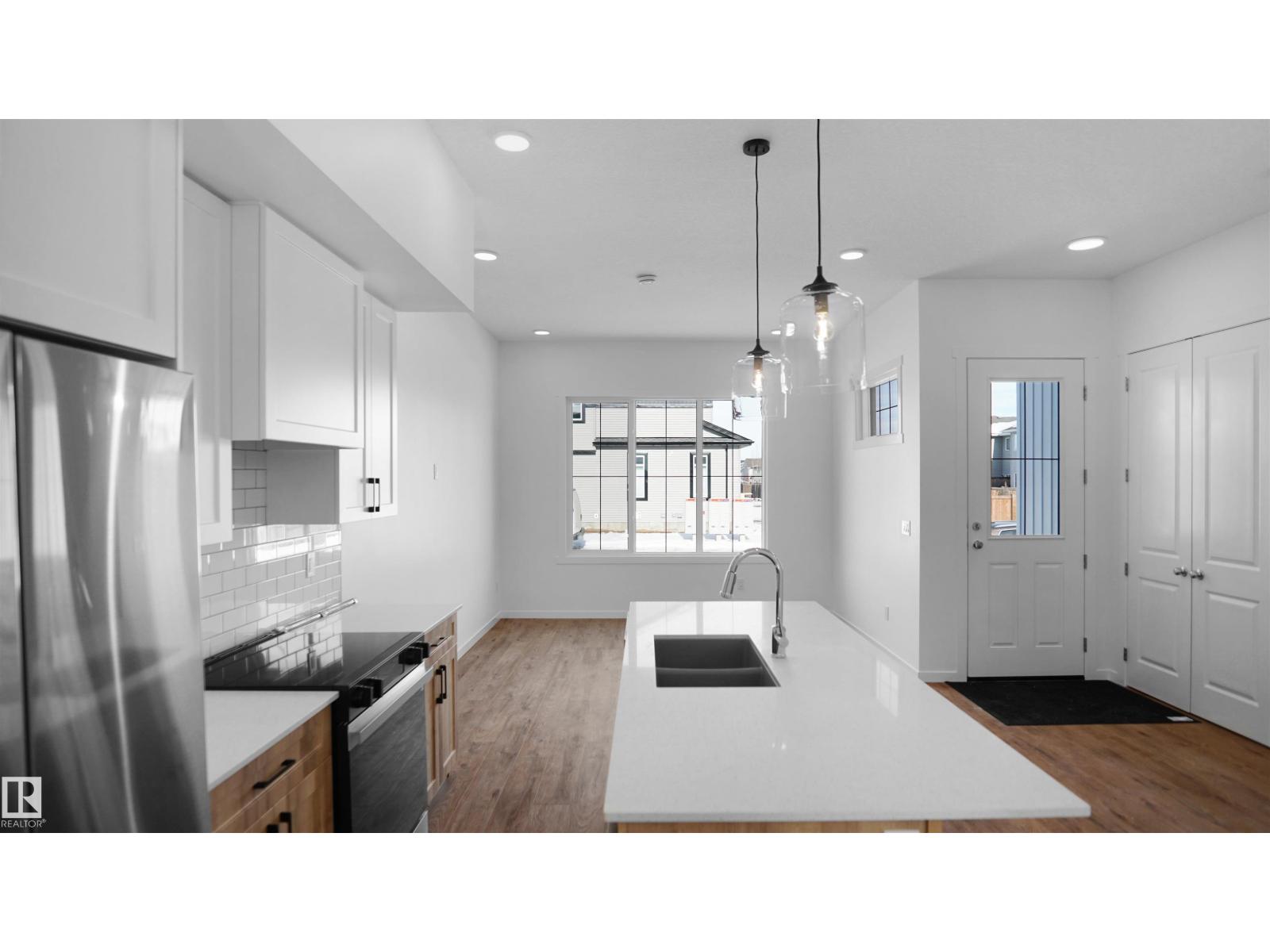 20605 42 AV NW, Edmonton