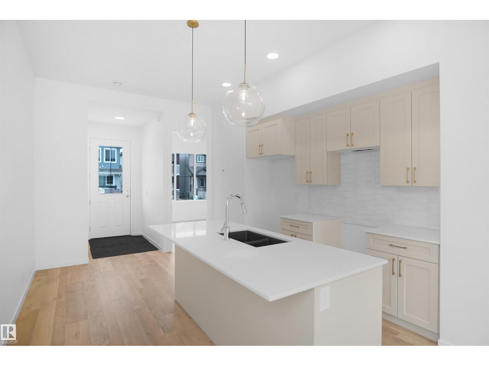 20609 42 AV NW, Edmonton