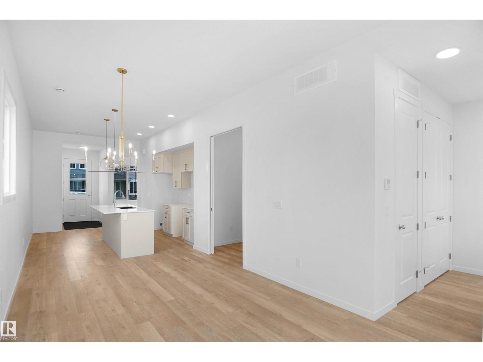 20609 42 AV NW, Edmonton