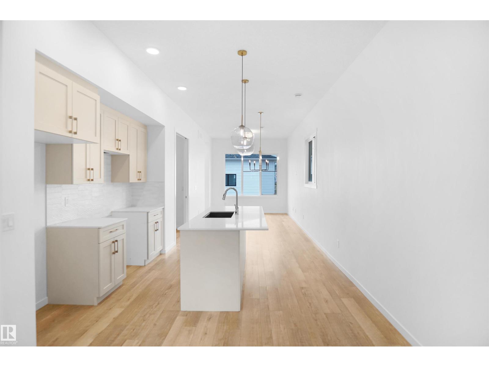 20609 42 AV NW, Edmonton