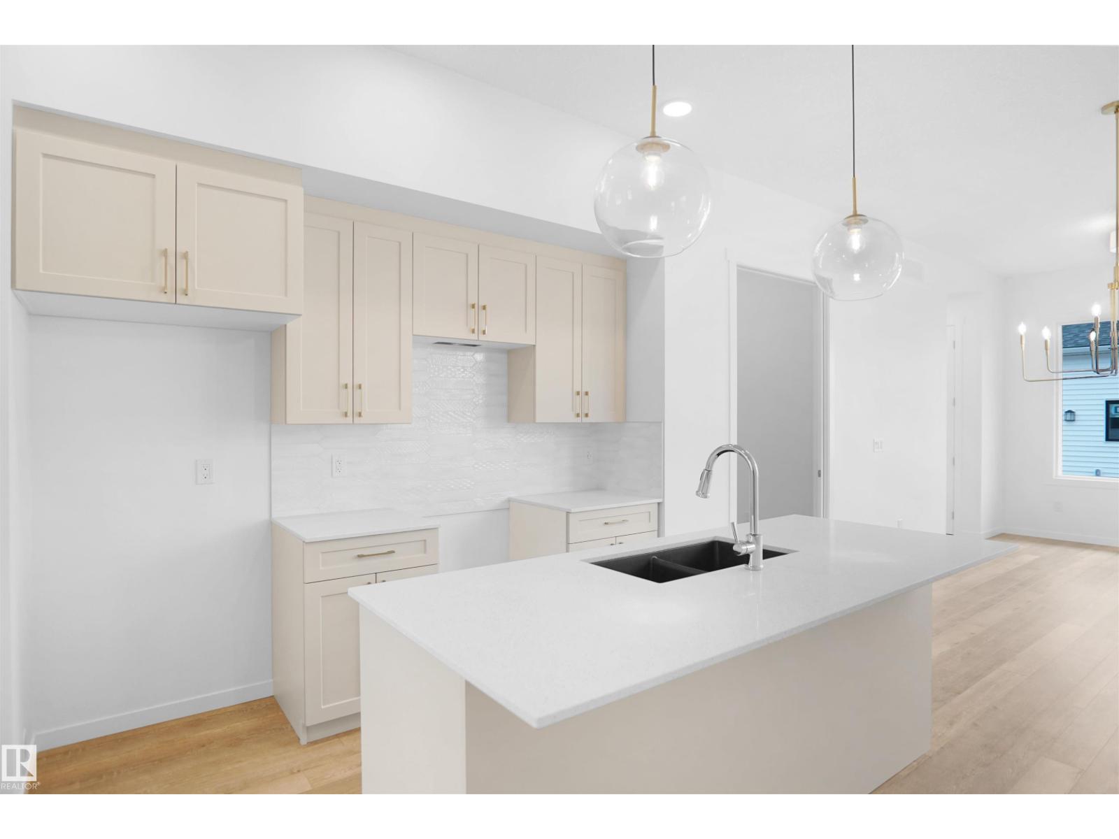 20609 42 AV NW, Edmonton